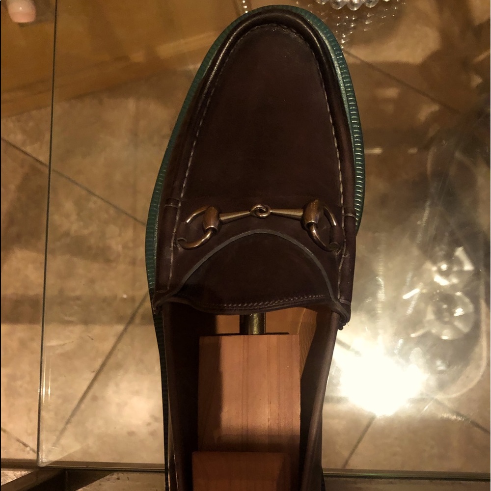 Men’s Gucci Horsebit Leather Loafers, size 11 includes cedar wood shoe trees